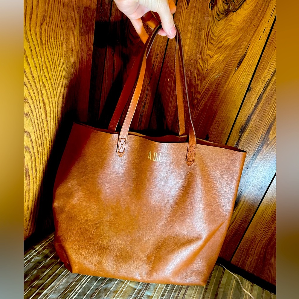 Madewell’s Genuine Leather Vintage Tote GUC